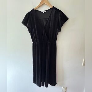 See And Be Seen Black Velvet Short Sleeve V Neck A Line Dress